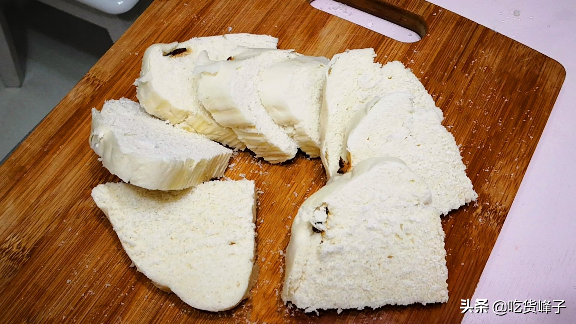 炸馒头片裹鸡蛋用不用沾水,炸馒头片鸡蛋液要加水吗