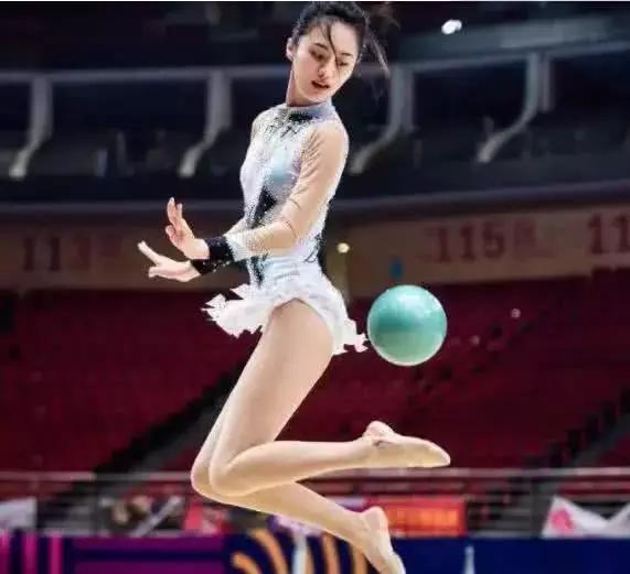 糖宝上综艺节目跳舞,糖宝最新舞蹈视频