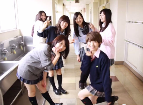 日本初中女生校服水手服冬装,为什么女生校服是水手服