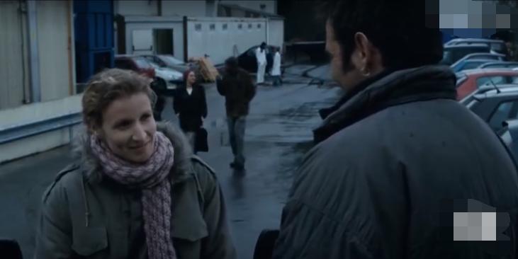 男孩背后长了一只翅膀,男孩身上长了一对翅膀是什么电影