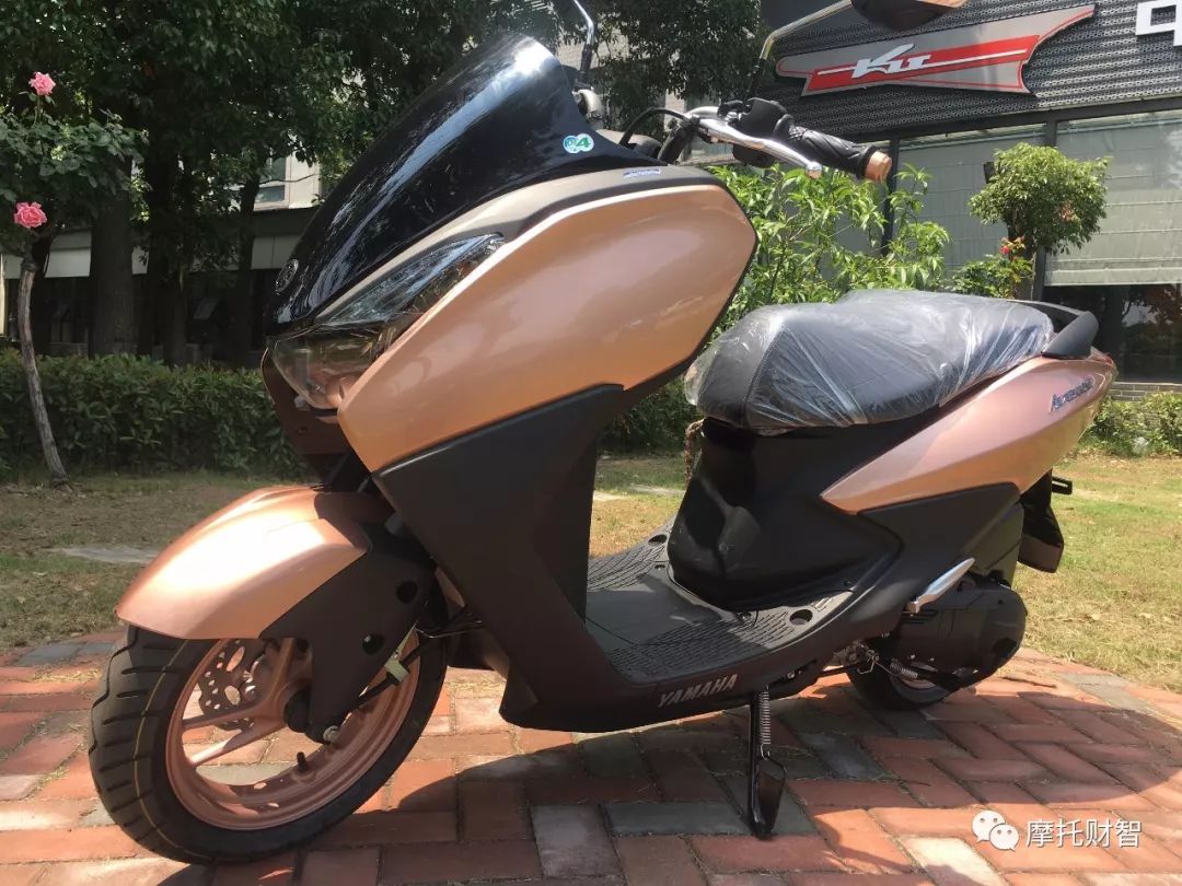 雅马哈巡鹰125跟铃木uy125哪个好,雅马哈巡鹰125和铃木uy125对比