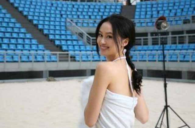 易建联和体操女神,19岁女体操运动员被迫退役