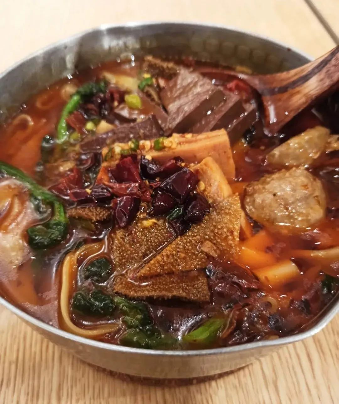 西安必吃的15家超好吃的米线合集,西安最有名的九家米线