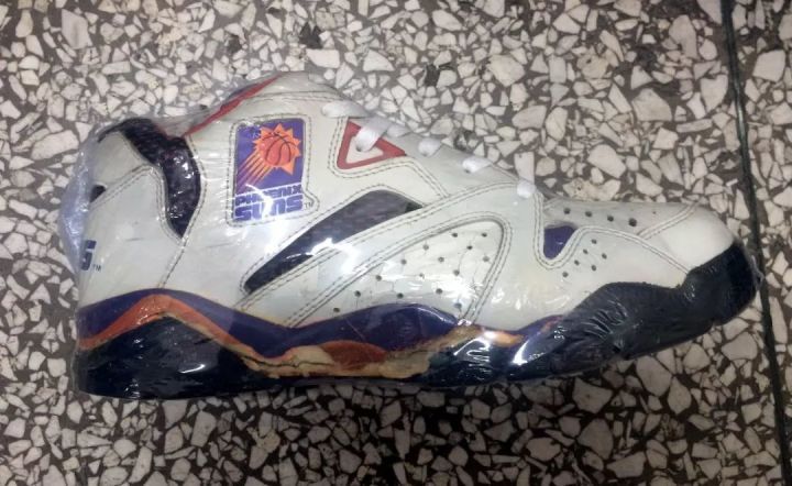 CONVERSENBA队徽鞋，中国鞋迷的篮球鞋启蒙圣物