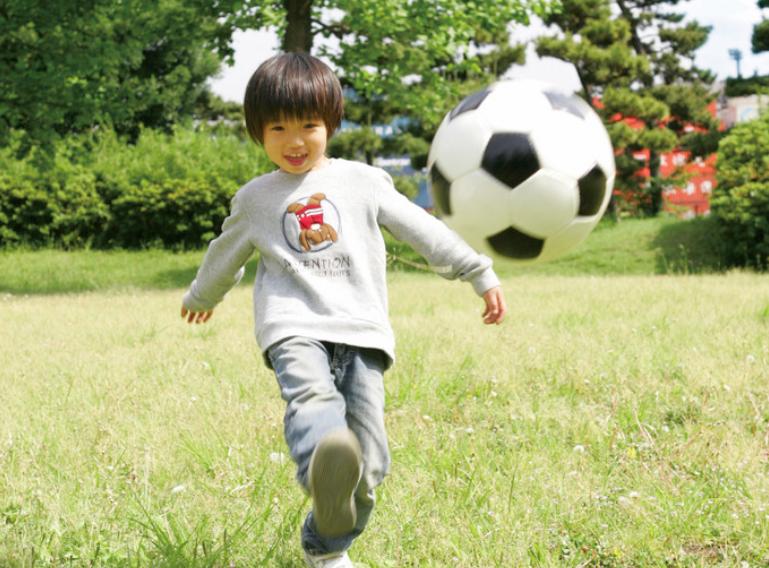 怎样让孩子戒掉看动画片,小孩经常看动画片有什么影响