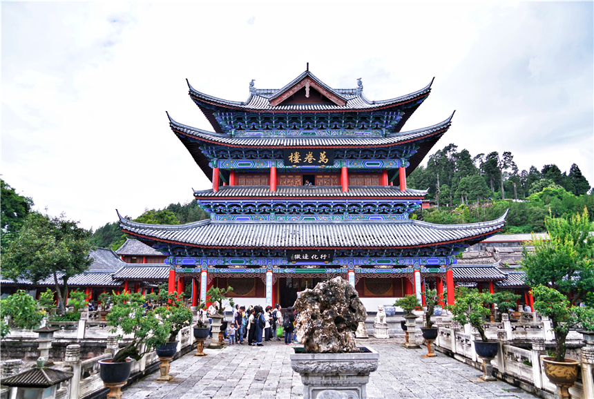 丽江古城为什么不属于玉龙雪山,丽江古城为什么没有城墙和城门