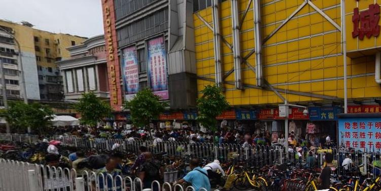 广州十三行服装批发市场老板,广州十三行服装批发市场进货攻略