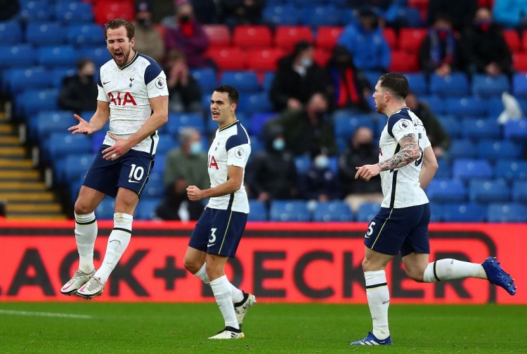 一场2-2，英超争四大乱，补时惊魂一幕或成压死穆帅的最后稻草