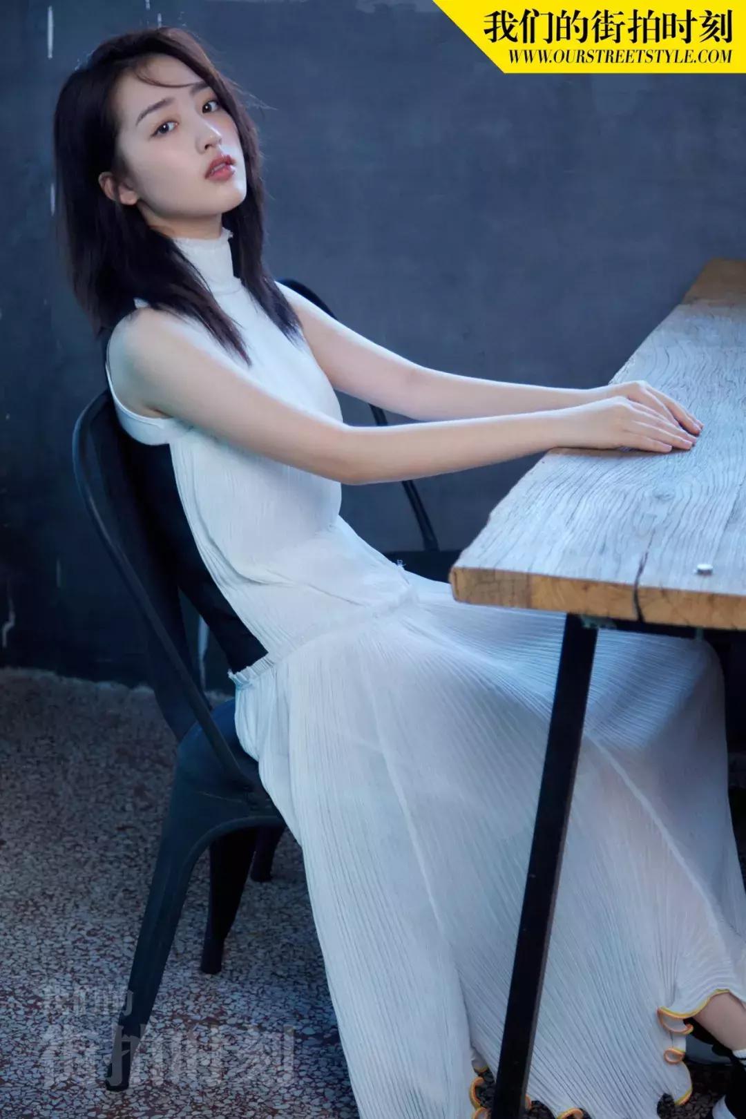 谭松韵张新成同款衣服,热依扎新剧同款黑色衣服