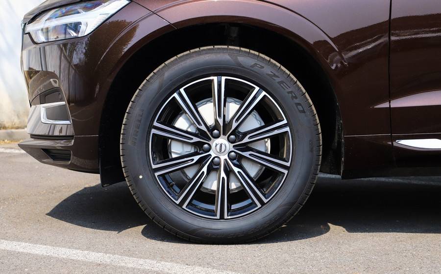 32万能买顶配红旗h9吗,32万能买奥迪a6吗