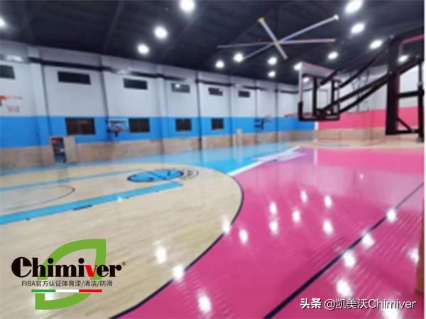 篮球馆木地板铺设过程,木地板球馆推荐