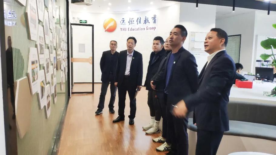 强强合作！果辉足球与深圳小球星签署战略合作协议