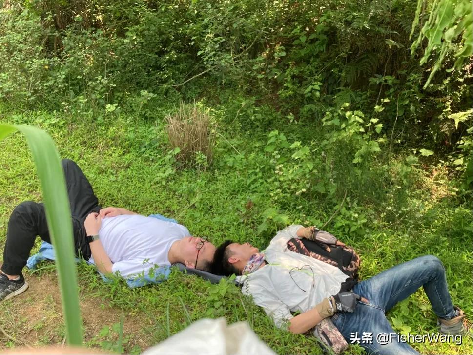 中毒or中暑，36度高温带两女生徒步，中道而退之登云-恩顶水库。