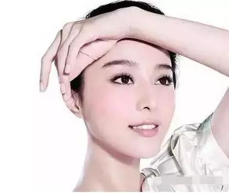 皮肤一直很黑还能变白吗,皮肤越来越黑用什么产品洗白