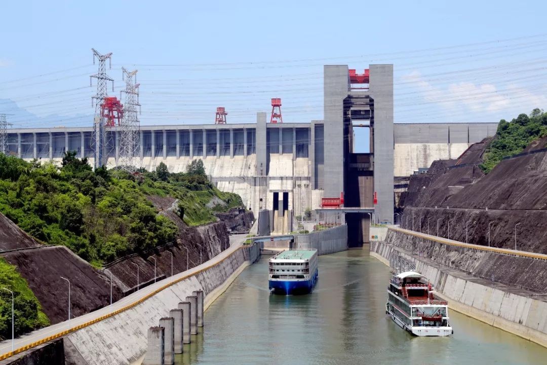 世界第一的三峡大坝，修建有多难？美国人不相信，算了笔账后尖叫