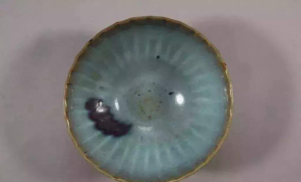 钧窑瓷器鉴定最简单方法,收藏钧窑是真品吗