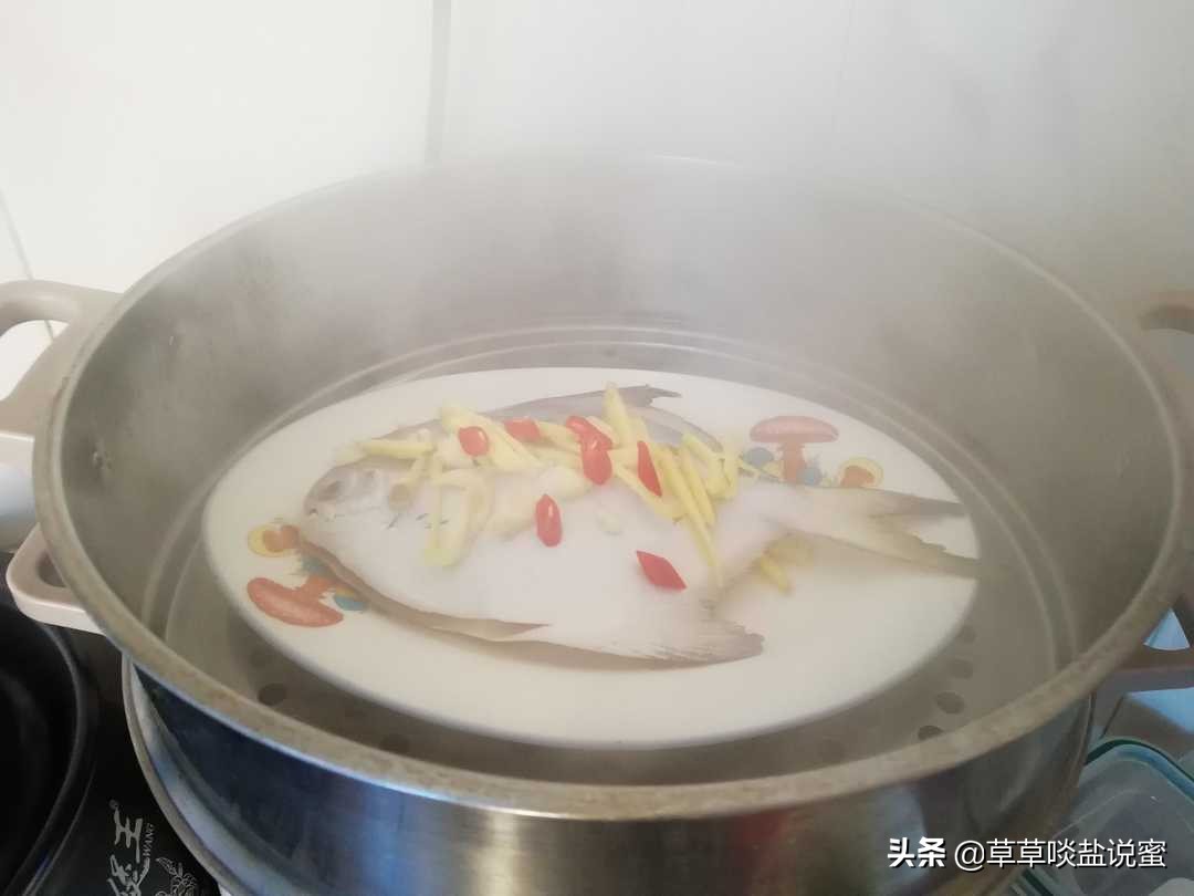 清蒸银鲳鱼各种做法,清蒸鲳鱼的最佳吃法