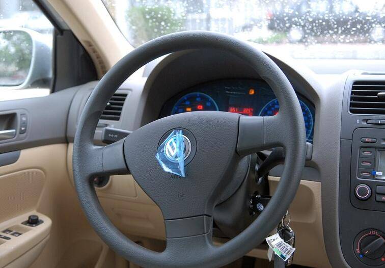 二十五万的大众速腾,17年大众速腾顶配