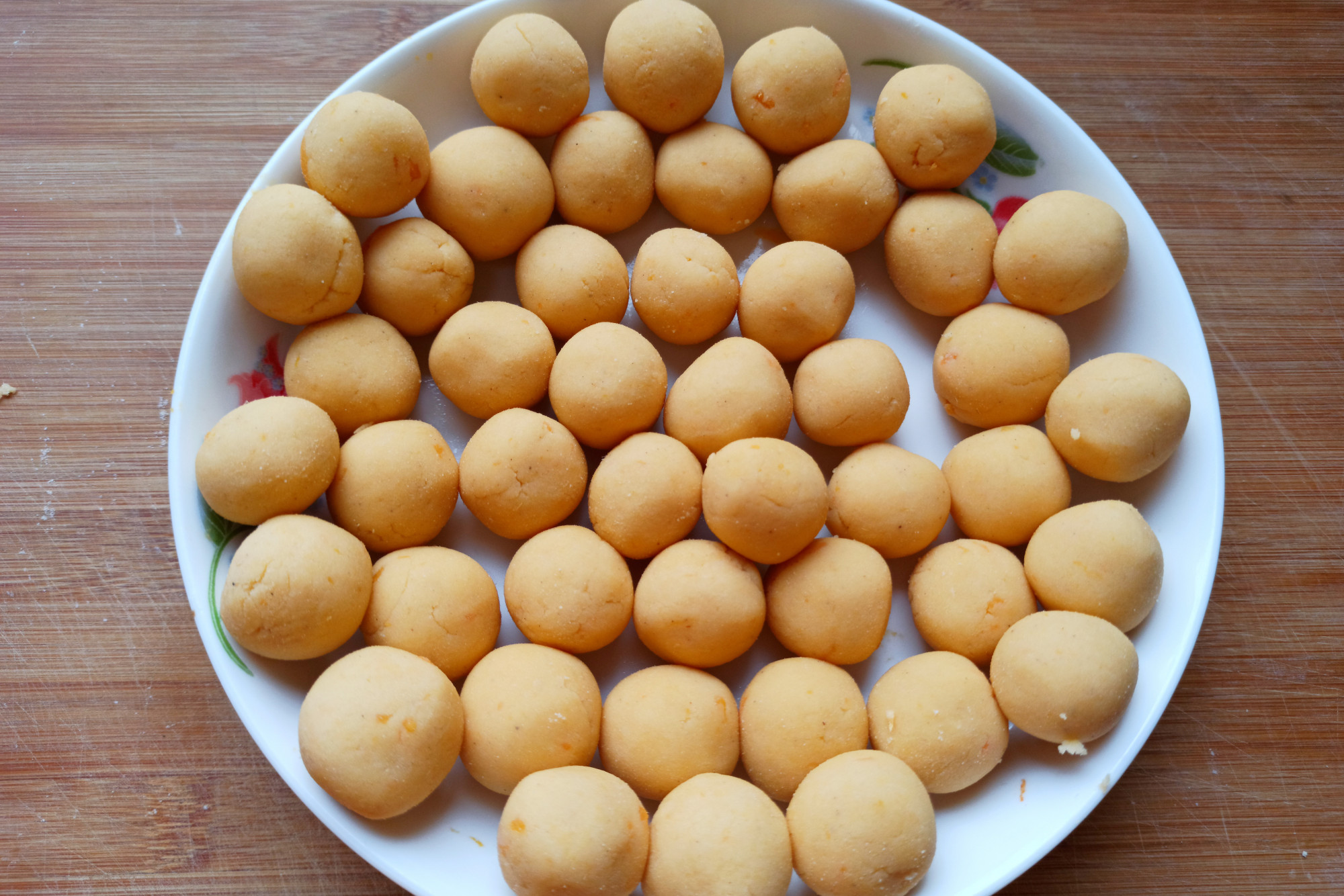 地瓜和白面一起炸丸子的做法,过年必备炸萝卜丸子做法