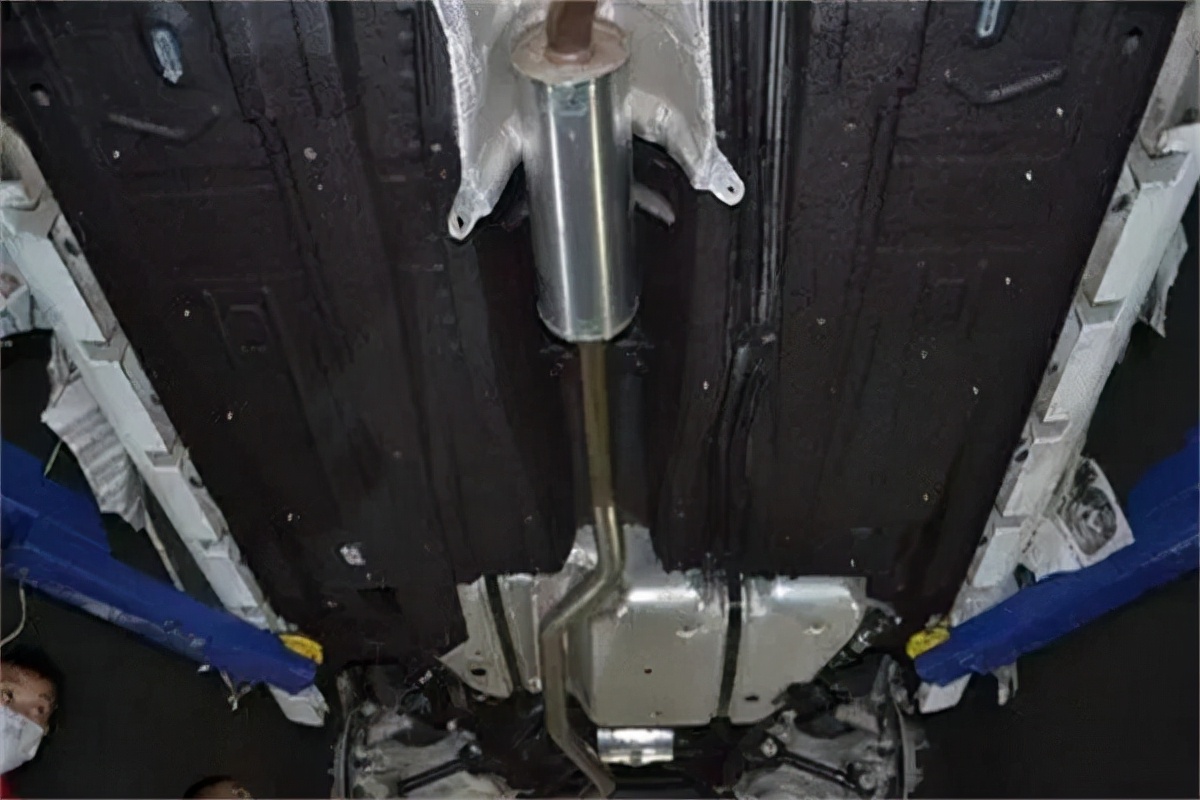 新车有没有必要安装底盘装甲,xt5有必要安装底盘装甲么