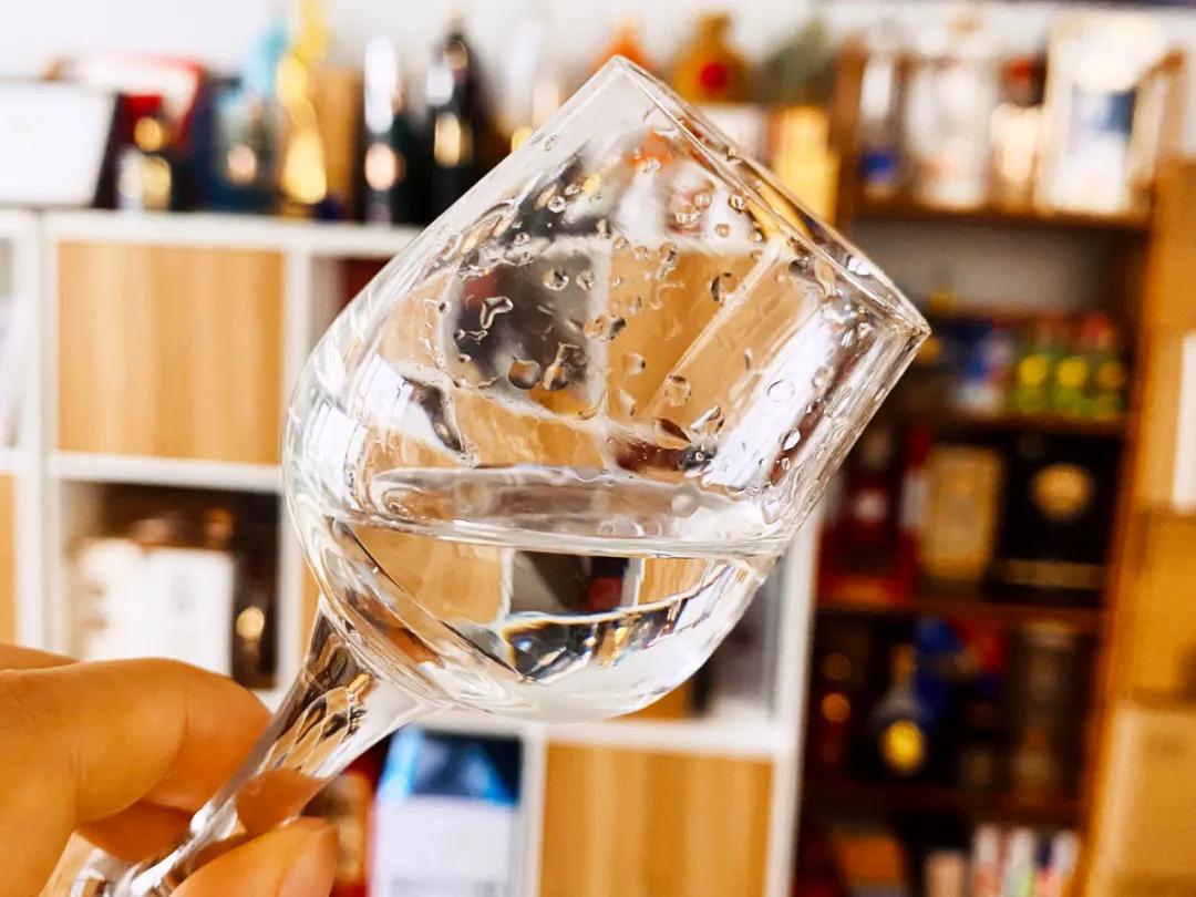 品鉴沱牌老酒视频,沱牌六粮有几款