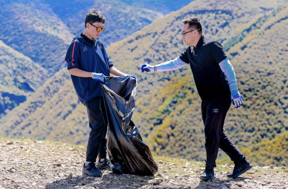 牧马人2.0t和普拉多4.0哪个好,普拉多与牧马人