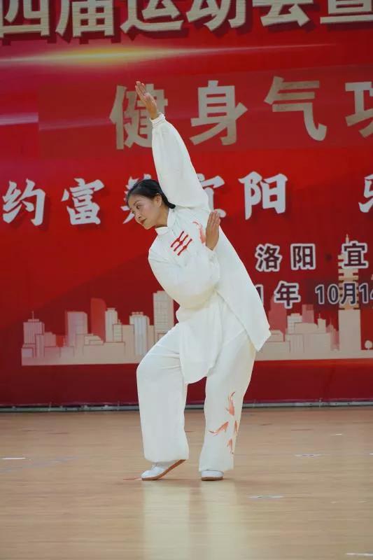 第十四届健身气功比赛视频,全民健身运动会健身气功比赛