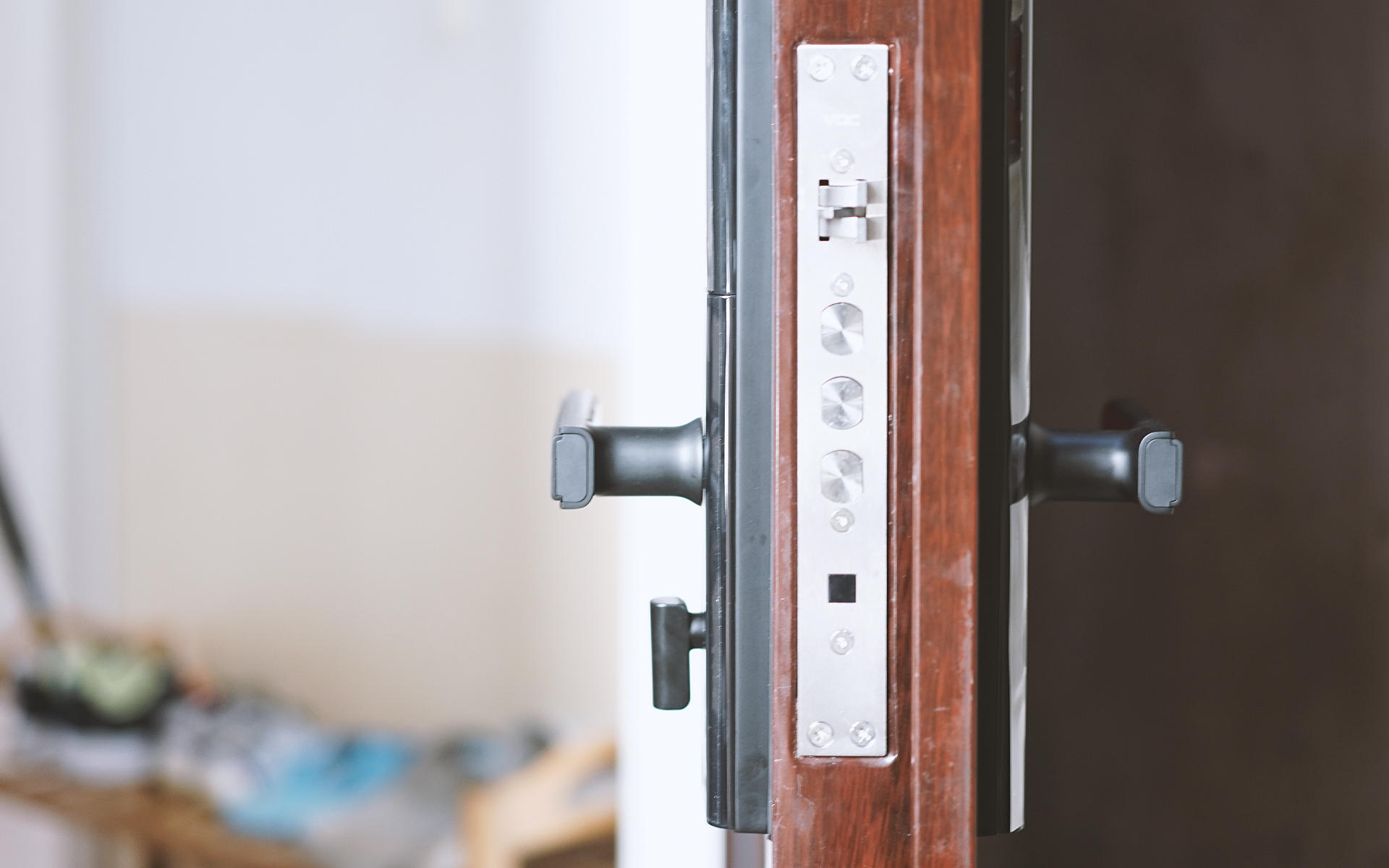 华为智选voc智能门锁s怎么充电,华为智选voc智能门锁与米家门锁