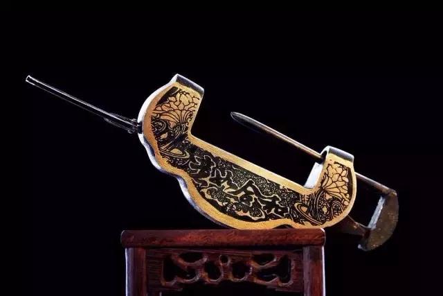 从前的锁好看钥匙也精美,从前的锁好看钥匙也精美什么意思