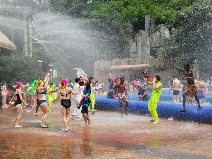 乐和乐都泳装,乐和乐都永川游泳