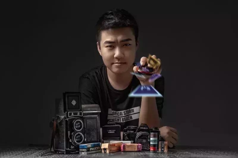 泼辣专访|东健：滤镜年入10万不是梦