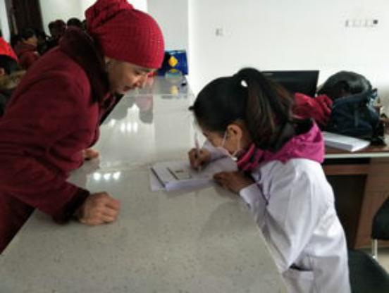 女性腿疼是宫颈癌的早期预兆吗,女性双腿疼痛查出宫颈癌