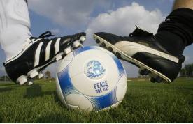 从顶级潮牌到拖欠房租,斗赢了亲兄弟的三叶草却败给了病毒?