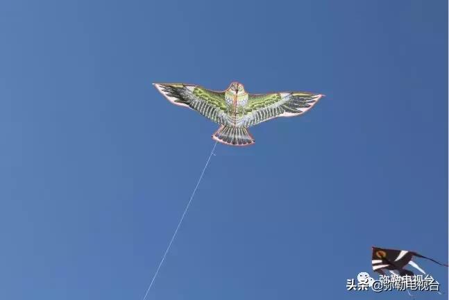 昆明弥勒人山人海,来弥勒玩人山人海