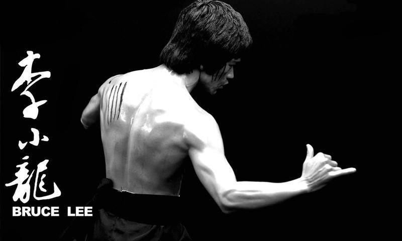 李小龙传奇打黑社会老大,李小龙传奇第一次打倒黄皮小子