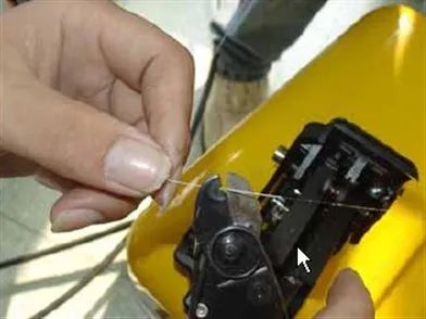 光纤熔接一天能熔多少,接续盒的光纤熔接视频