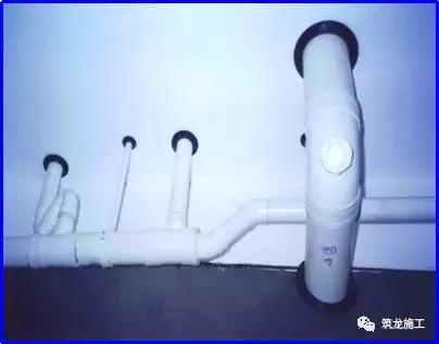 卫生间给排水管道支架安装规范,给排水管道安装质量通病