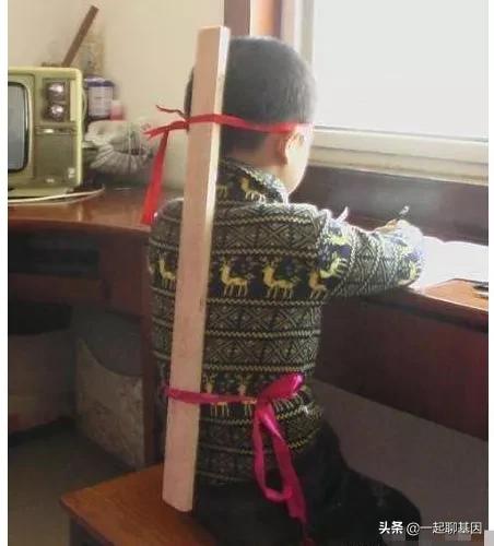 驼背如何矫正最快最有效方法,驼背怎么办最有效的方法