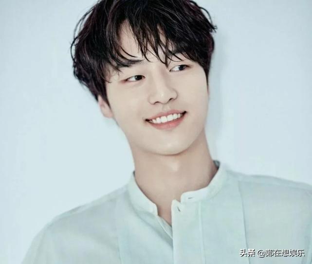 李钟硕男演员,李钟硕服役的部队