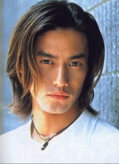 日本男人最想拥有的脸！性感神颜秒杀鲜肉，冻龄大帅哥竟单身