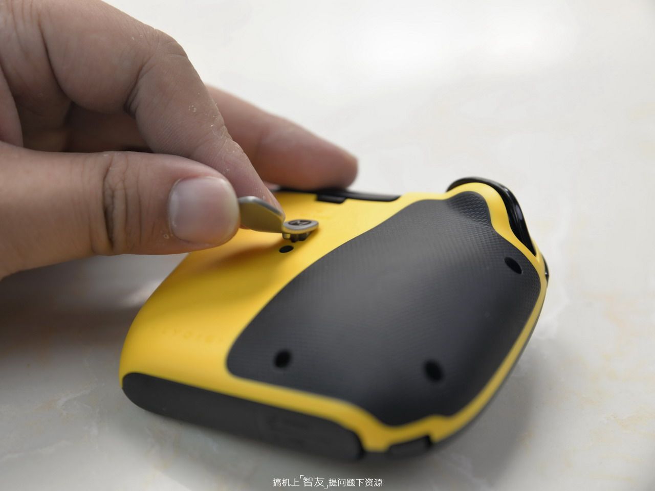 飞智黄蜂2pro暗区突围摇杆失灵,飞智黄蜂2大摇杆好用还是小摇杆