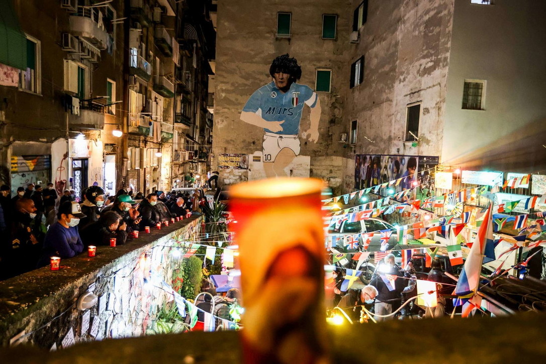 马拉多纳共产主义,马拉多纳人物故事