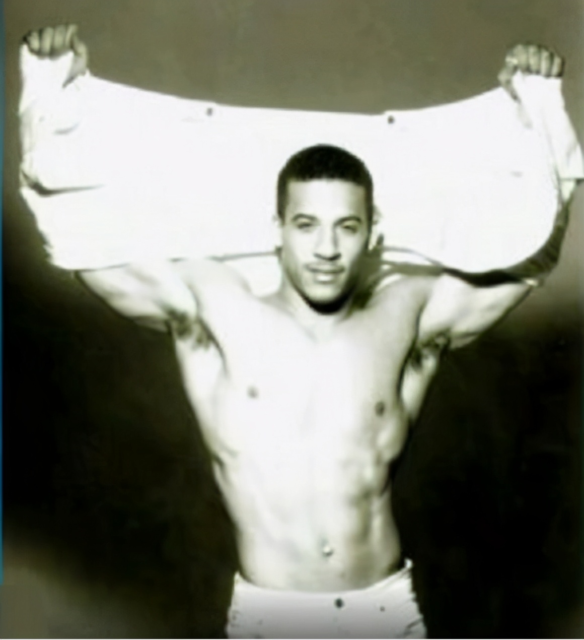 范迪塞尔肌肉图片,硬汉范迪塞尔