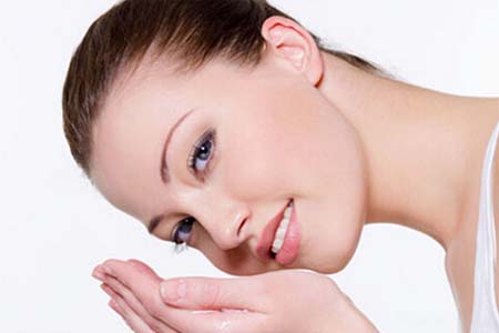 孕期长痘的正确消除方法,孕期长痘是什么原因怎么解决