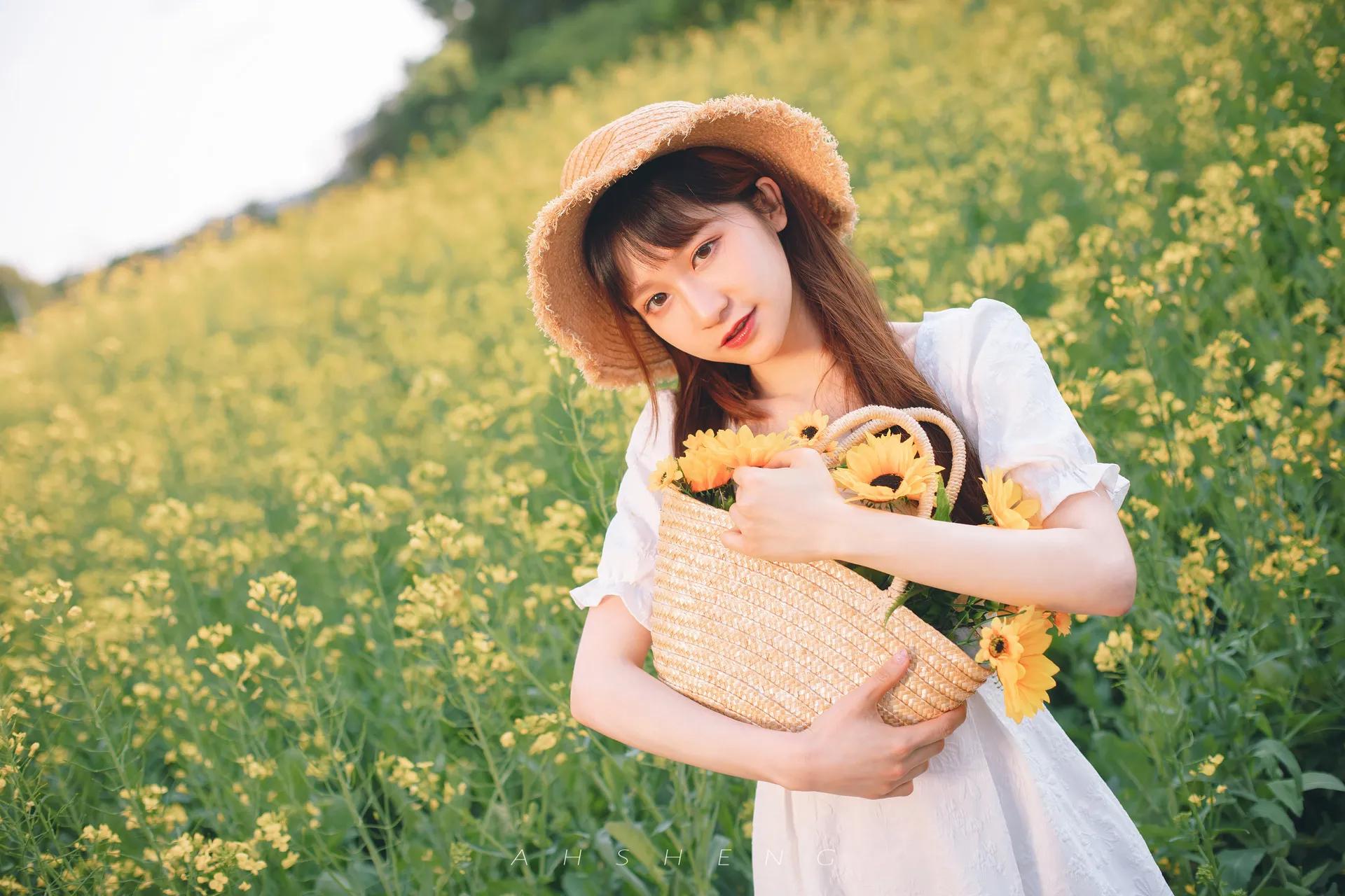 美女向日葵的唯美图片,美女向日葵照片