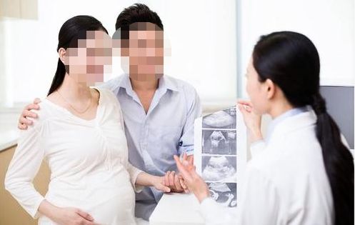 孕妇破羊水老公反应,孕妇突然羊水破了丈夫找车