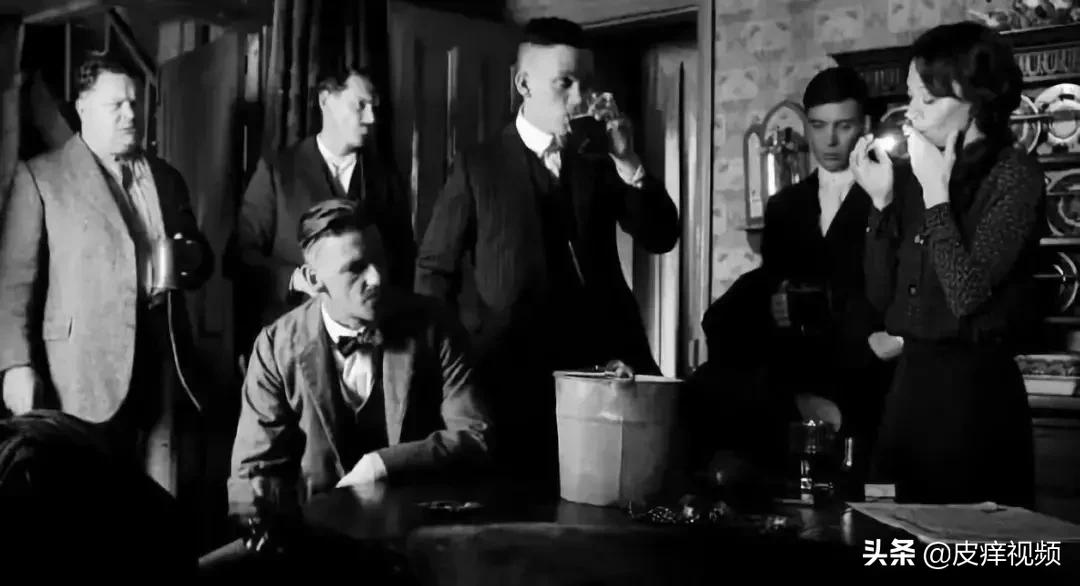 评论破百万的电视剧,豆瓣评分9.5的神剧