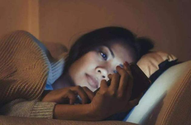 未满月孩子发育期该补充什么营养,怀孕每个阶段吃什么对胎儿发育好