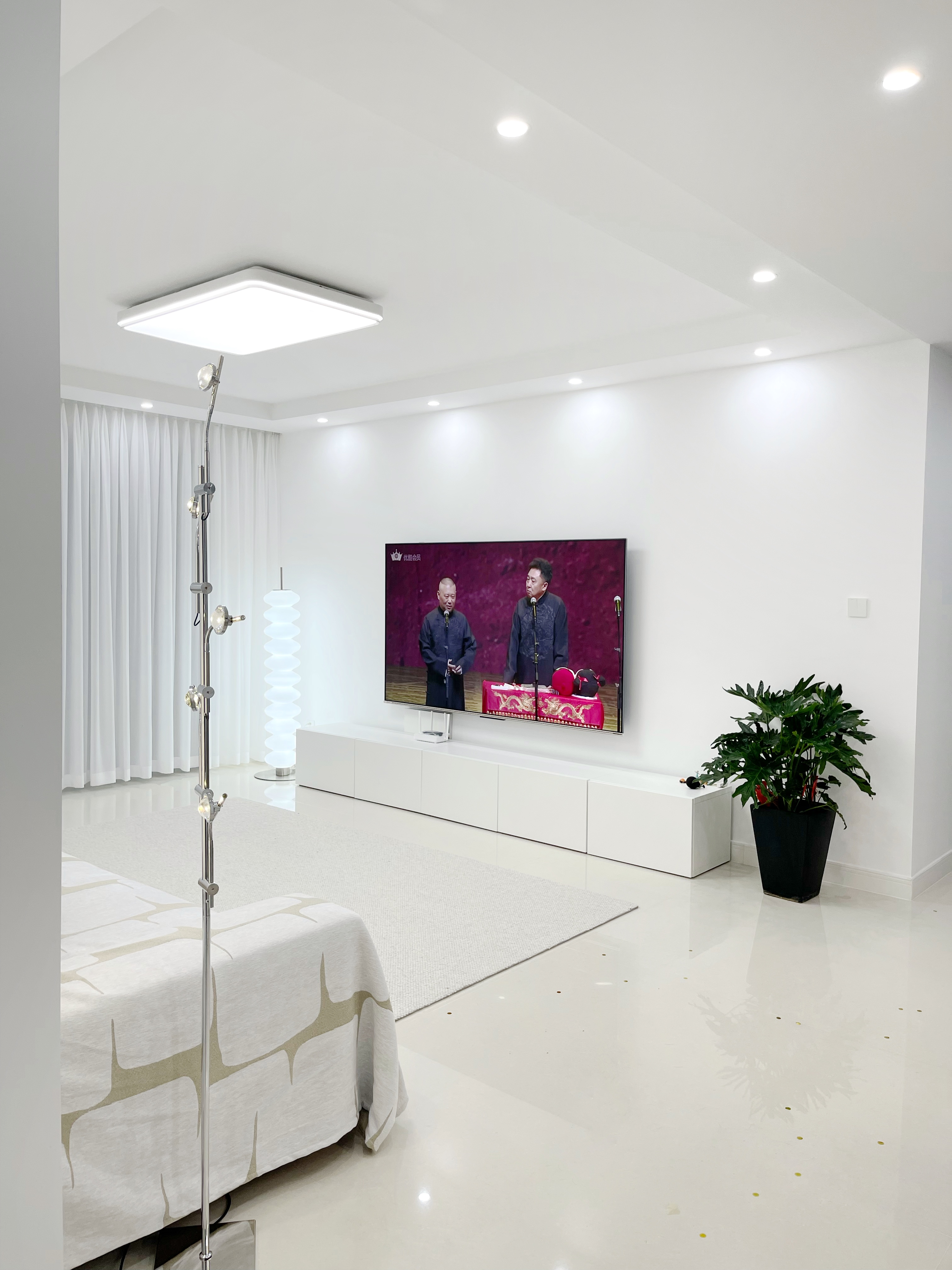 客厅飘窗窗帘怎么装好看又实用,农村客厅装什么大灯好看又实用