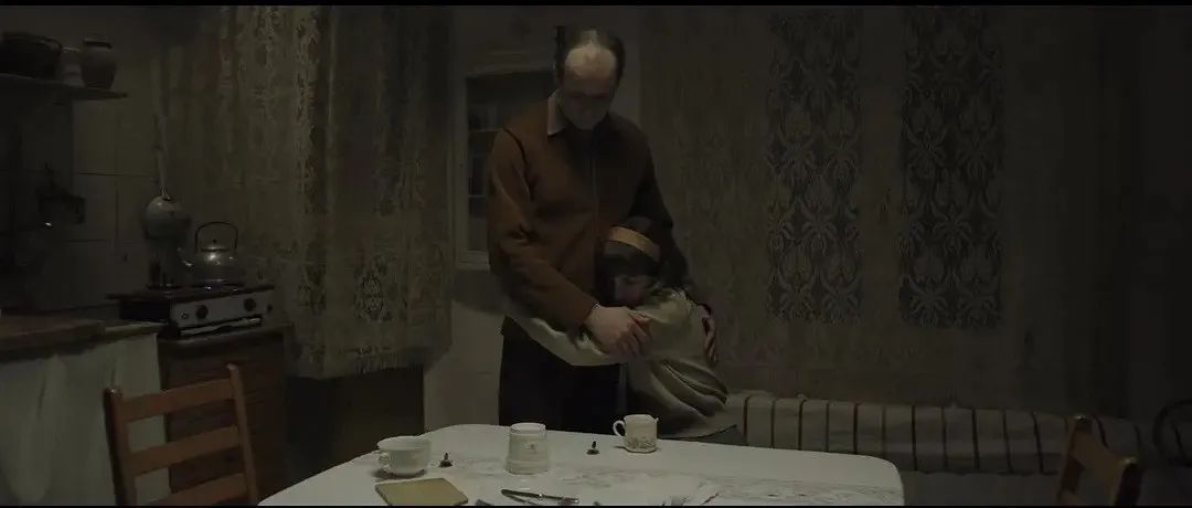 性感女神又演了一部姬片,挑战恋爱禁忌